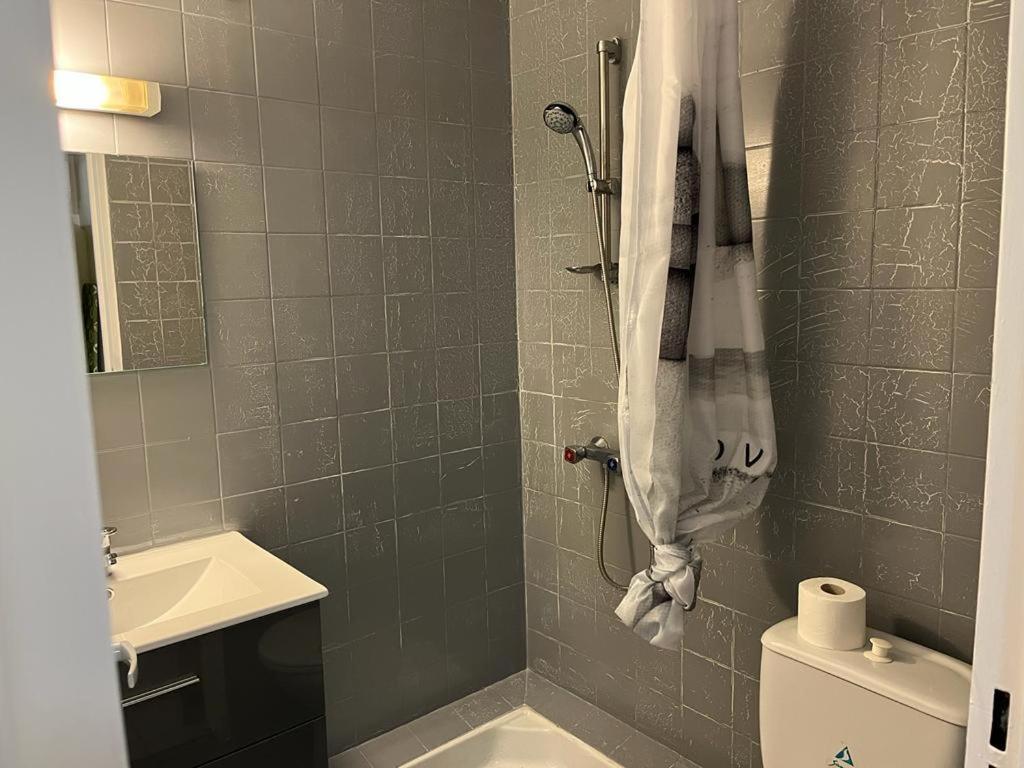 Agreable Appartement En Rez-De-Jardin A 450M De La Mer Sainte-Anne Eksteriør billede