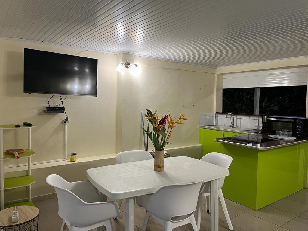 Agreable Appartement En Rez-De-Jardin A 450M De La Mer Sainte-Anne Eksteriør billede