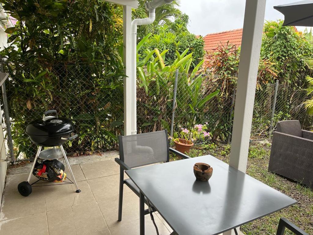 Agreable Appartement En Rez-De-Jardin A 450M De La Mer Sainte-Anne Eksteriør billede