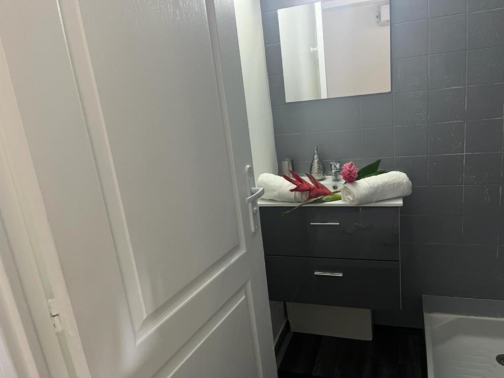 Agreable Appartement En Rez-De-Jardin A 450M De La Mer Sainte-Anne Eksteriør billede